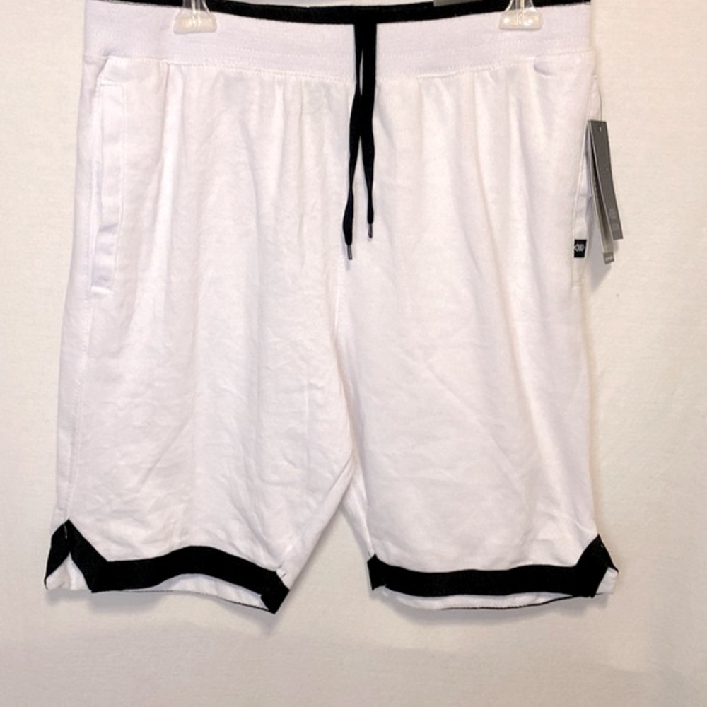LEG3ND comfort fit shorts NWT!